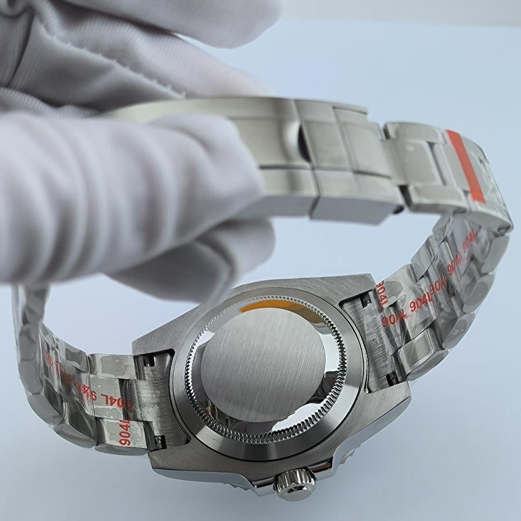 Takumi Meridian GMT Green & Black