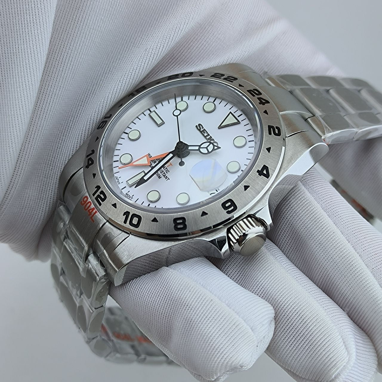 Takumi Meridian GMT White