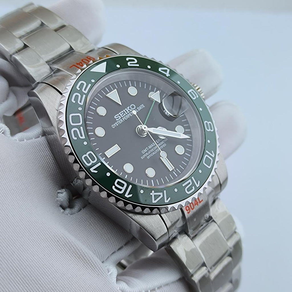 Takumi Meridian GMT Green & Black