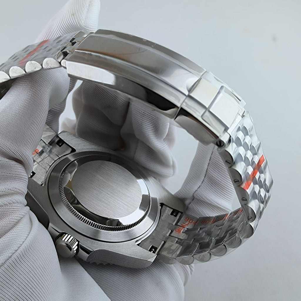 Takumi Meridian GMT White