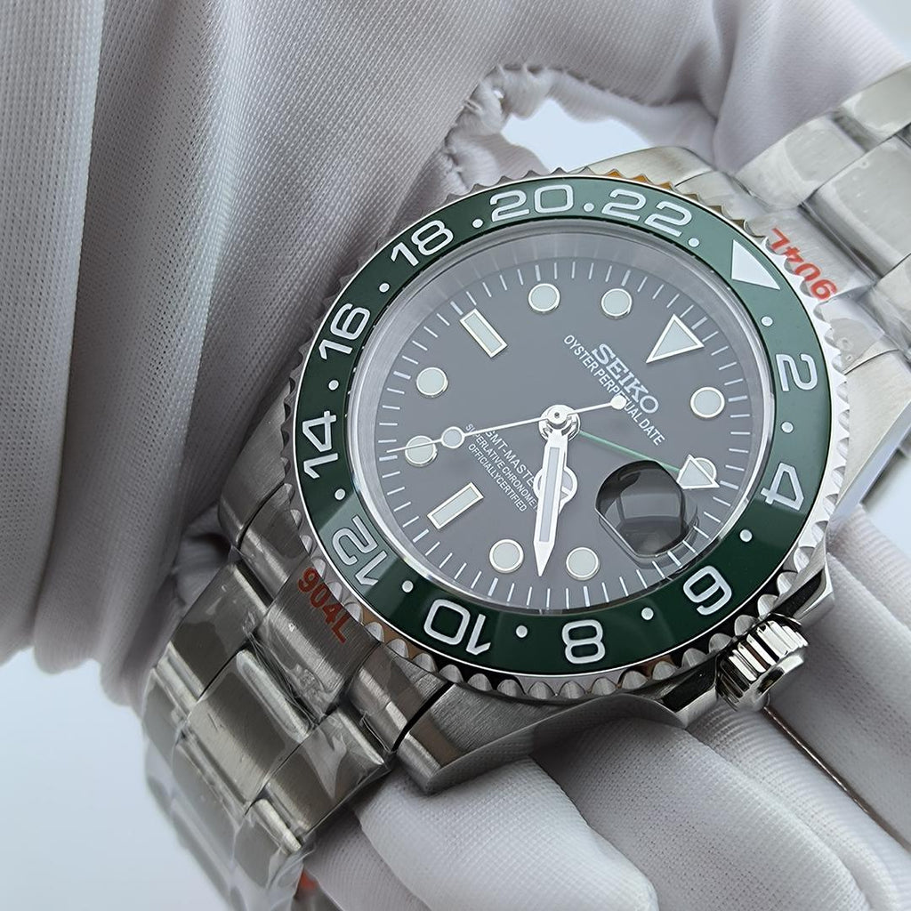 Takumi Meridian GMT Green & Black